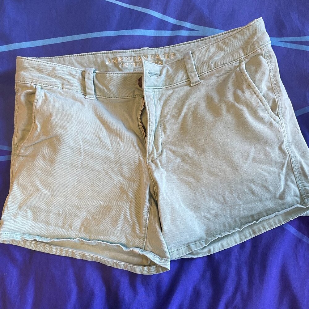 American Eagle Shorts, Size 10, Midi, Light Blue